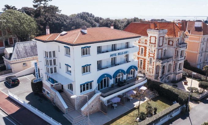 Pontaillac Hotel | Discover Hotel Belle Vue Royan: Oceanfront Retreat, 9/10 Rating