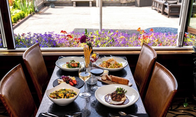 City Center Hotel | Experience Hotel Bellwether: Top-Rated Stay with Spa & Dining