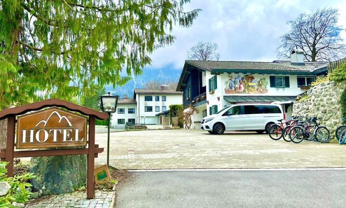 Untergrainau Hotel | Seaside Comfort at Hotel Bergland with Oceanfront Views