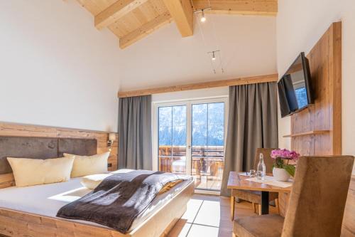 Steeg Hotel | Discover Hotel Bergmahd: Accessible Comfort & Family Fun