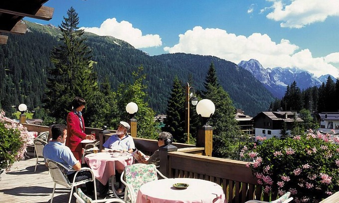 Madonna di Campiglio Hotel | Discover Hotel Bertelli: 4-Star Retreat with Spa & Pool