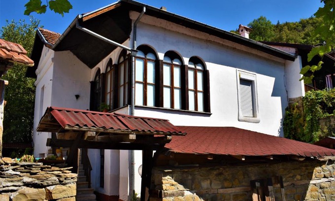 Slivek Hotel | Budget-Friendly Hotel Bilyana with Family Amenities