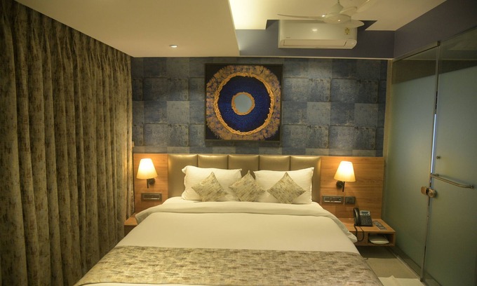 Andheri East Hotel | Experience Comfort at Hotel Bindra Supremacy with Top Amenities