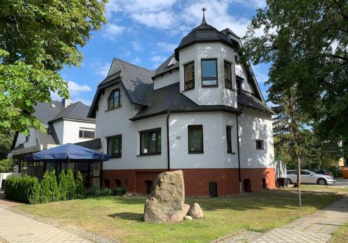 Petershagen Hotel | Discover Hotel Blaufuchs: Pet-Friendly with Breakfast Included
