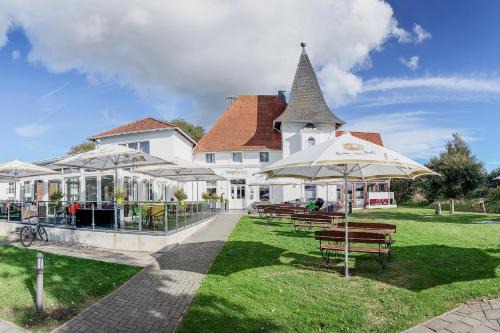 Borkum Hotel | Discover Hotel Bloemfontein: Pet-Friendly & Family Ready
