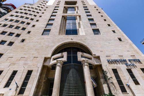 Netanya Hotel | Oceanfront Getaway at Hotel Blue Weiss with Breakfast