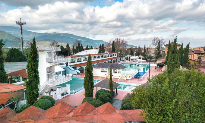 Calcinaia Hotel | Discover Hotel Boccaccio: 4-Star Getaway with Spa & Pool