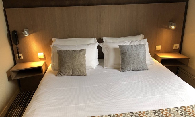 Lens Hotel | Discover Hotel Bollaert: Family-Friendly with Spa Access