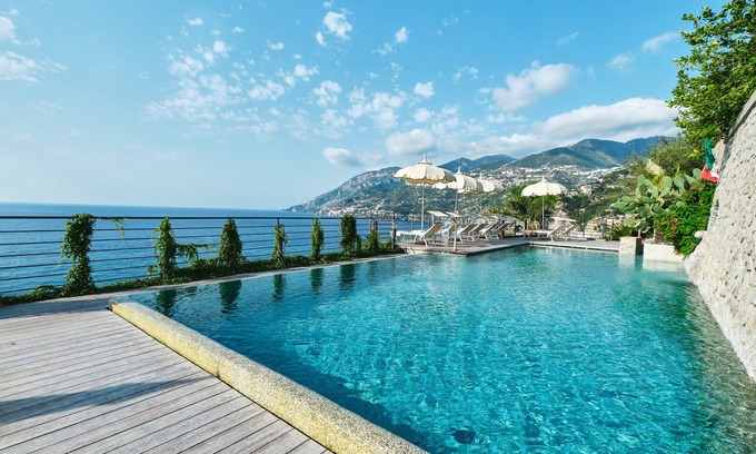 Maiori Hotel | Indulge in Relaxation at Hotel Botanico San Lazzaro