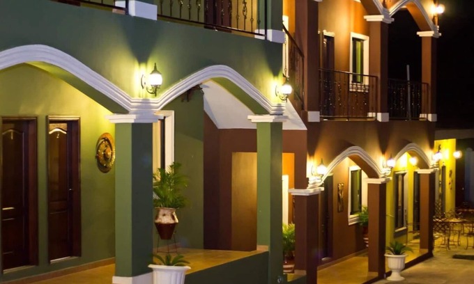 Choluteca Hotel | Hotel Boutique Casa D' Luna