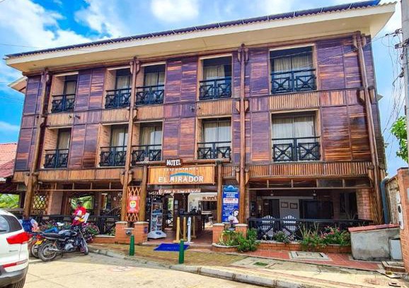 Arboletes Hotel | Cozy Hotel Boutique El Mirador with Oceanfront Pool