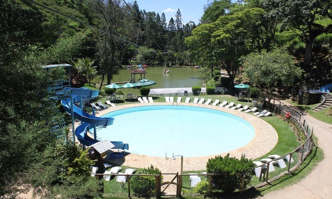 Mendes Hotel | Pet-Friendly Retreat at Hotel Fazenda Caluje with Pool