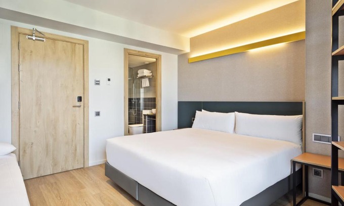 La Font de la Guatlla Hotel | Stylish Hotel Brick Barcelona with Family-Friendly Amenities