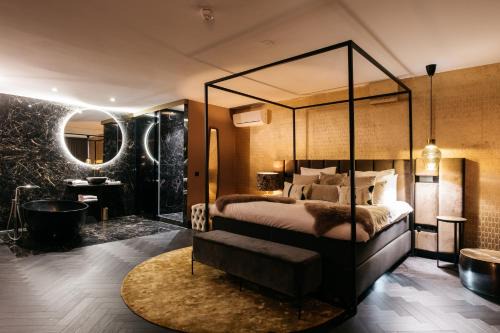 Binnenstad Hotel | Discover Hotel Britannique: Family-Friendly Stay & Dining