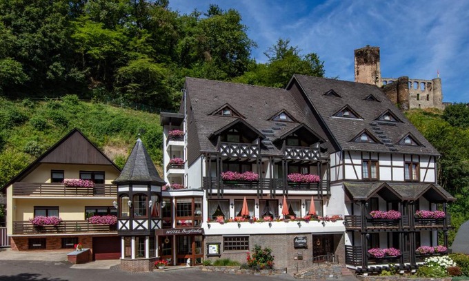 Beilstein Hotel | Discover Hotel Burgfrieden: Family-Friendly with Great Dining