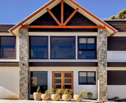 Coronel Hotel | Discover Comfort at Hotel Bután Coronel - 4-Star Stay