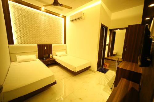 Agra House | Budget-Friendly Hotel Byke Ride Near Agra Cantt Station