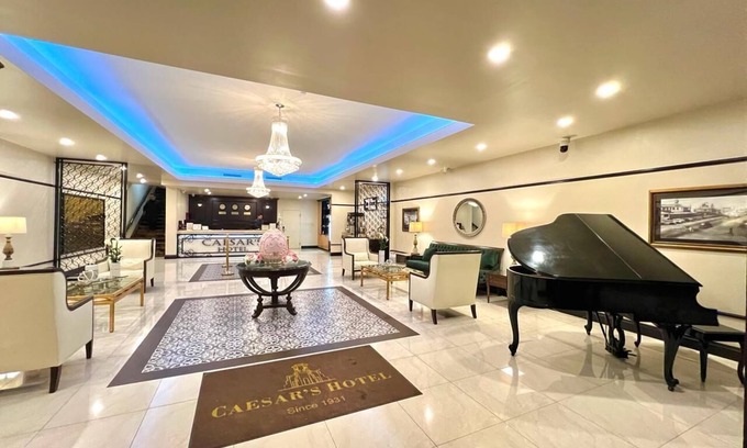 Avenida Revolucion Hotel | Inviting Stay at Hotel Caesar's with Spa & Breakfast