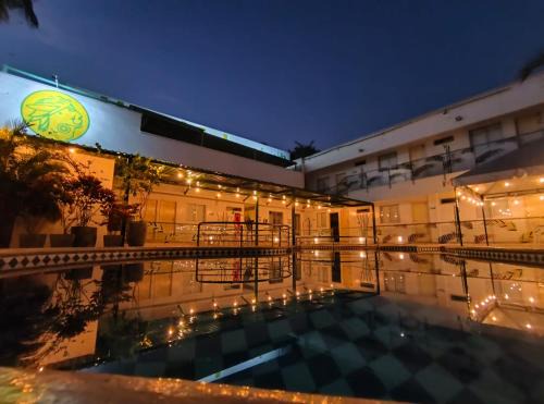Monteria Hotel | Pet-Friendly Hotel Calarca Club with Pool & Breakfast