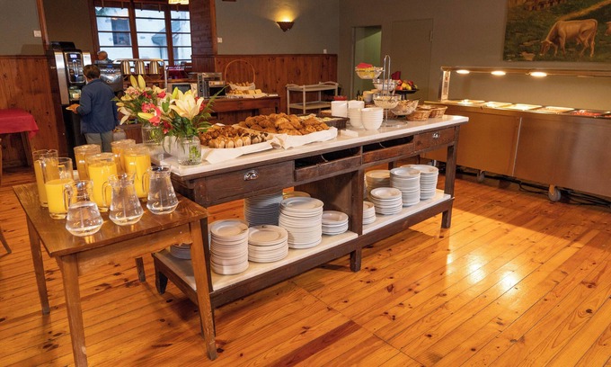 Caldes de Boi Hotel | Family-Friendly Hotel Caldas with Pool and Spa Amenities