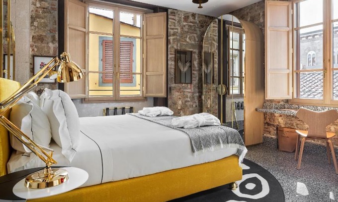 San Giovanni Hotel | Discover Hotel Calimala: 4-Star Stay with Top Amenities