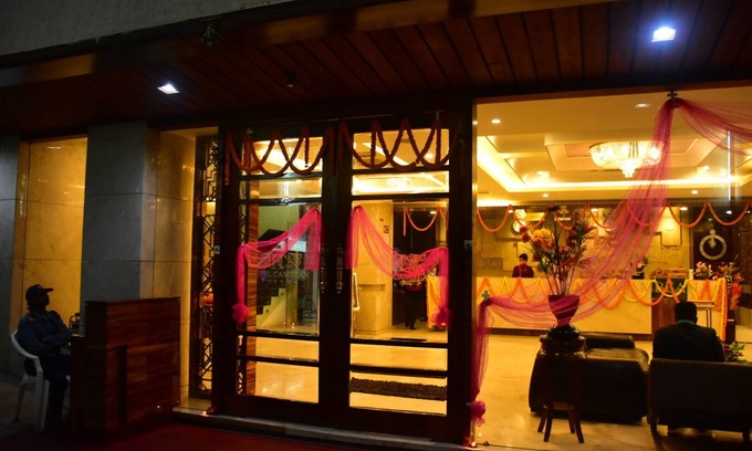Durg Hotel | Budget-Friendly Hotel Cambean with Breakfast & Child Care