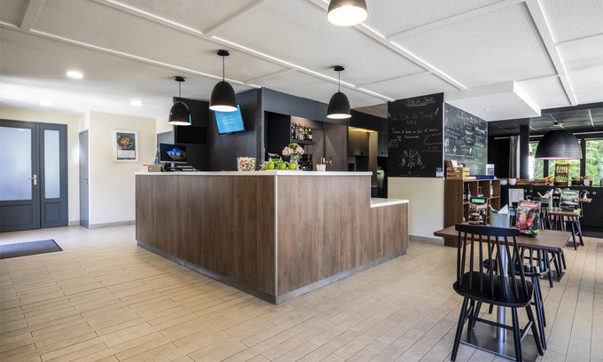 Morschwiller-le-Bas Hotel | Cozy Hotel Campanile Mulhouse Sud - Perfect for Families