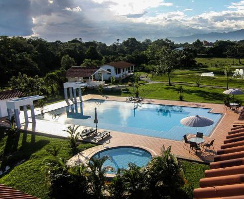 Apiay Hotel | Discover Hotel Mastranto: Pet-Friendly with Pool & Hot Tub