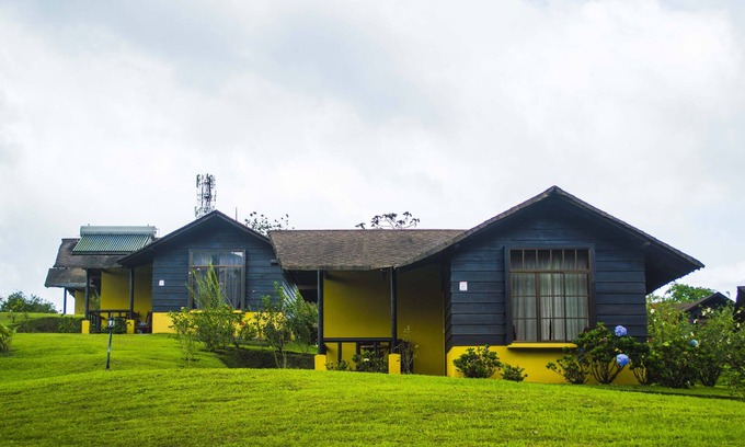 Arenal Hot Springs Hotel | Discover Hotel Campo Verde: Spa, Dining & Family Fun