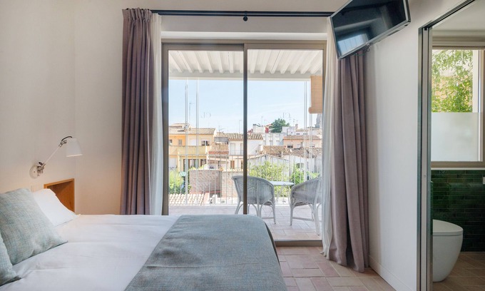 Palafrugell Hotel | Indulge at Hotel Can Liret: 4-Star Paradise with Spa & Pool