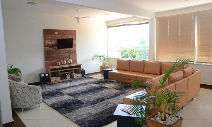 Jarinu Hotel | Budget-Friendly Hotel Canaã Express with Family Amenities