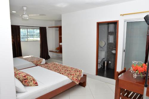 Caucasia Hotel | Budget-Friendly Hotel Canoa Inn with Breakfast & Family Focus