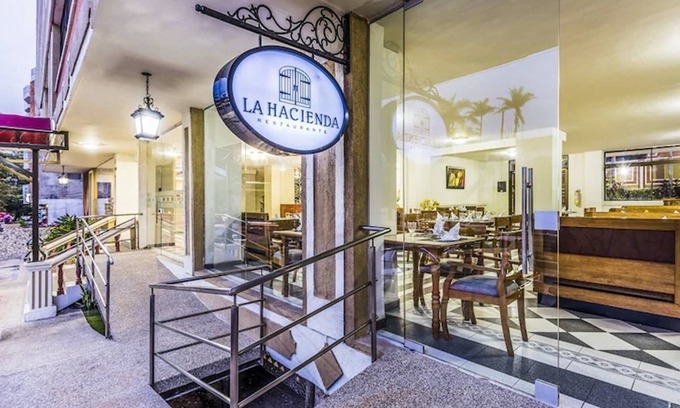 El Prado Hotel | Welcoming Hotel Casa Ballesteros: Pool, Spa & Family-Friendly