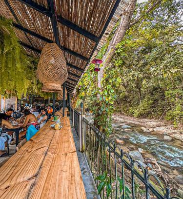 Minca Hotel | Oceanfront Hotel Casa de Hadas: 4-Star Family Friendly Retreat