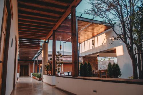 Zitacuaro Hotel | Exceptional Stays at Hotel Casa Iturbe with Pool & Breakfast