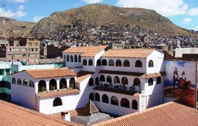 Lake Titicaca - Puno Hotel | Discover Hotel Casona Colon Inn: Family-Friendly Getaway
