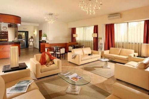 Zona LI La Storta Hotel | Cozy Hotel Cassia: Pet Friendly with Family Amenities