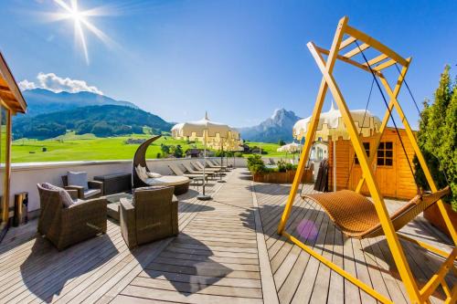 Kastelruth Hotel | Experience Hotel Castel Oswald von Wolkenstein: Oceanfront Escape