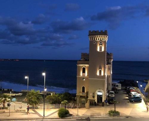 Pegli Hotel | Pet-Friendly Hotel Castello Miramare with Oceanfront Views