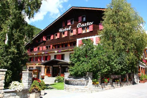 Champoluc Hotel | Pet-Friendly Hotel Castor: Rated 8.7 with Breakfast Included
