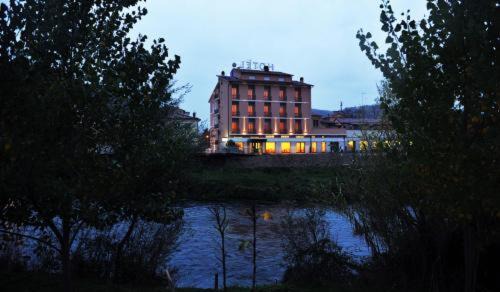 Rieti Hotel | Discover Comfort at Hotel Cavour - Family-Friendly Stay