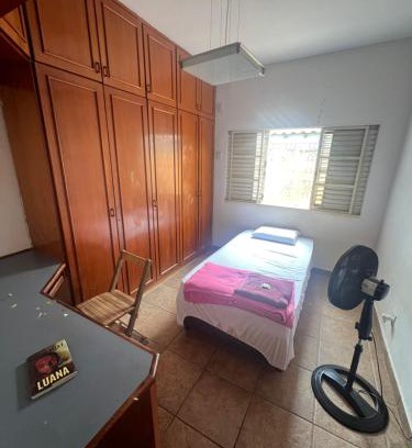 Boa Esperanca House | Welcoming Abraço Caloroso: Pet-Friendly Retreat with Pool