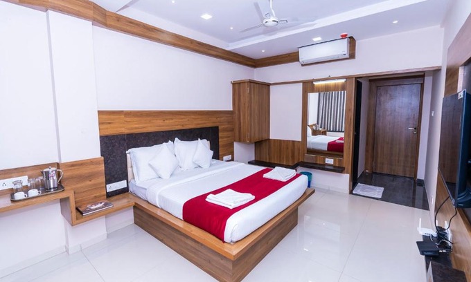 Kolhapur Hotel | Family-Friendly Stay at Hotel Chiranjeevi Kolhapur