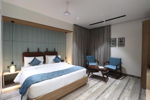 Solapur Hotel | Budget-Friendly Stay at Hotel Chitra Executive with Dining