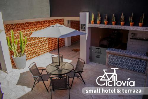Zitacuaro Hotel | Charming Hotel Ciclovía & Terraza: Pet-Friendly Retreat