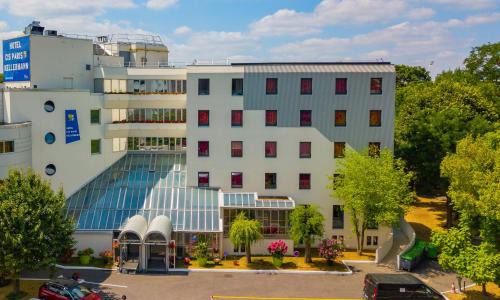 Quartier de la Maison-Blanche Hotel | Convenient Hotel CIS Paris Kellermann with Family Amenities