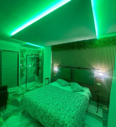 Casoria Hotel | Comfortable Stays at Hotel Clinton with Great Amenities
