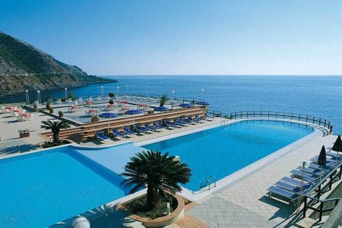Acquafredda Hotel | Discover Hotel Club San Diego: Beachfront Oasis Awaits