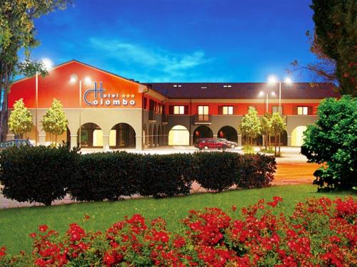 Funes Hotel | Discover Hotel Colombo: Pet-Friendly Stay with Breakfast