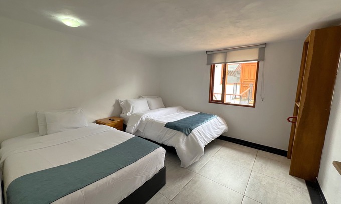 Old Town Hotel | Central Hotel Colonial: Family and Pet-Friendly Retreat
